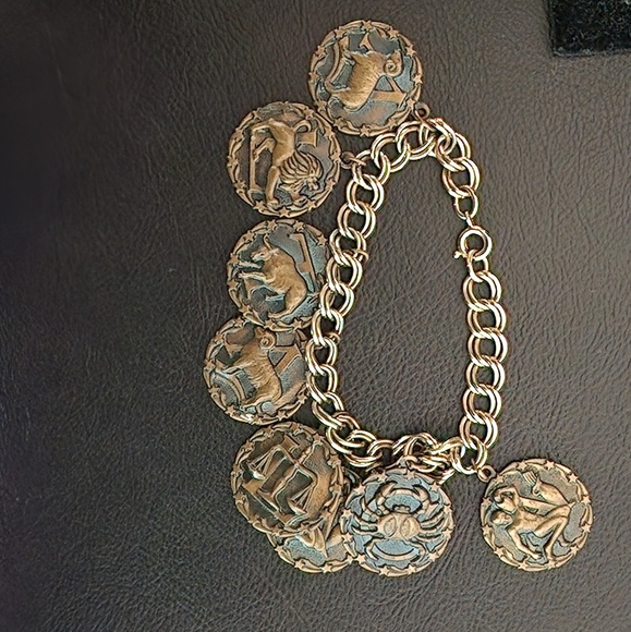 Jewelry - Vintage 1970s zodiac charm bracelet